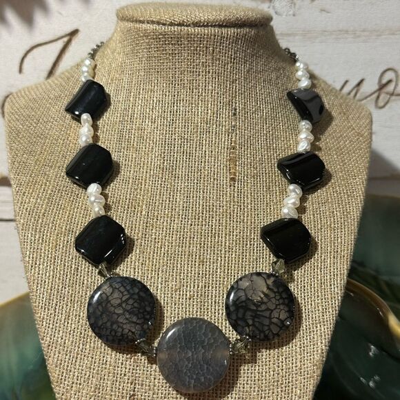 Beautiful Glass Stones Handcrafted Necklace 16” - Picture 1 of 5